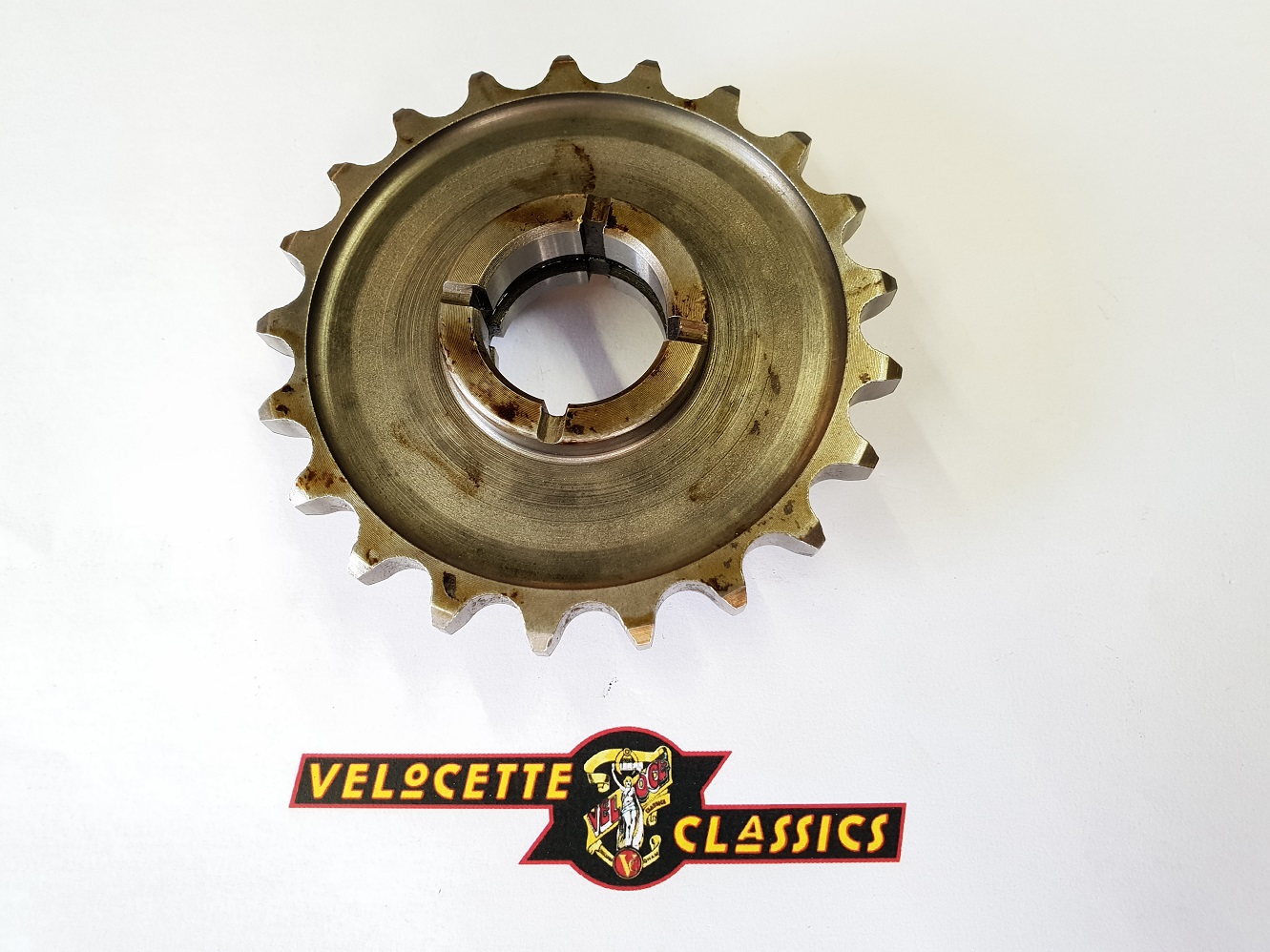 K 89-3 Engine sprocket KSS 21T SMALL.jpg