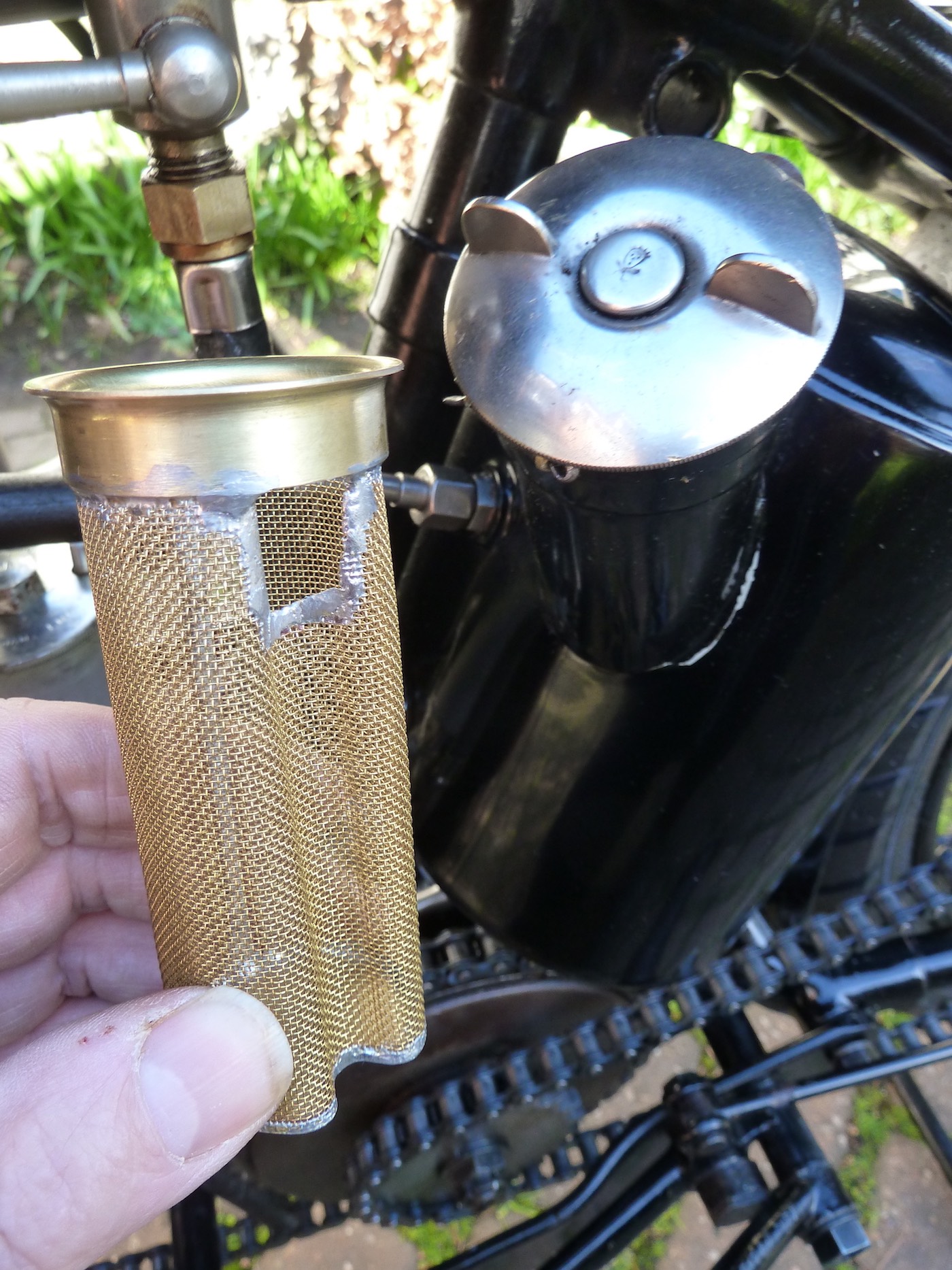 KA7-2 oil tank filter Velocette KSS / KTT MkI