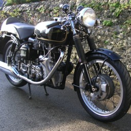 1967 Velocette Thruxton – VMT 525 view front