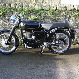 1967 Velocette Thruxton – VMT 525 - side view